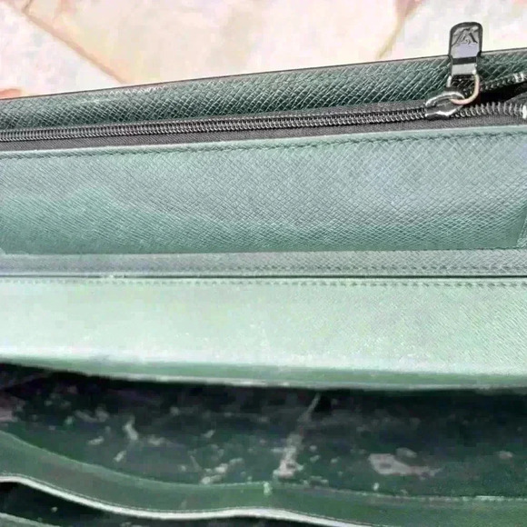 LOUIS VUITTON Taiga Pilot Case Oural Green Leather Vintage Oural Briefcase - Picture 7 of 16